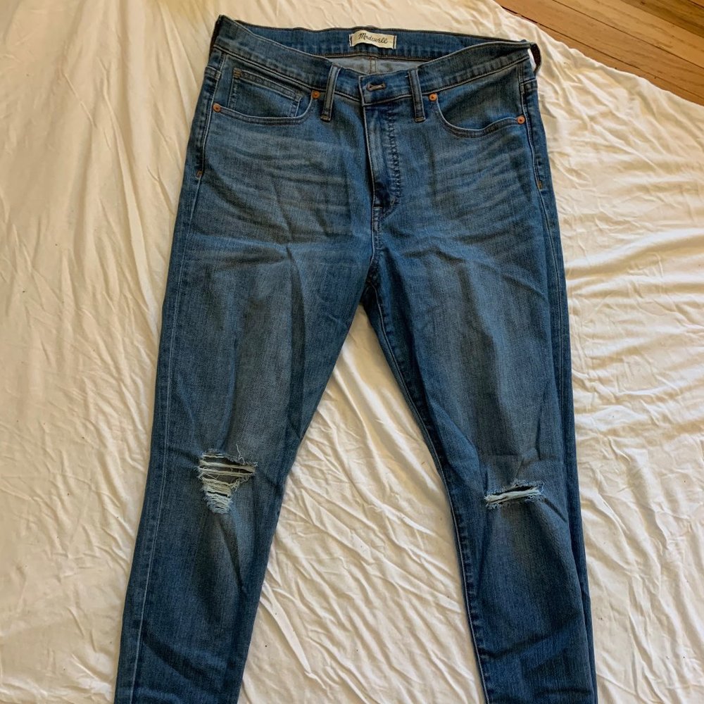 Madewell 9" High Rise Skinny Jean w/ Knee Rips